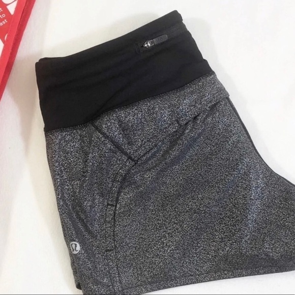 Lululemon Run Times Short II 4" Silver Luminosity Foil - Picture 7 of 11